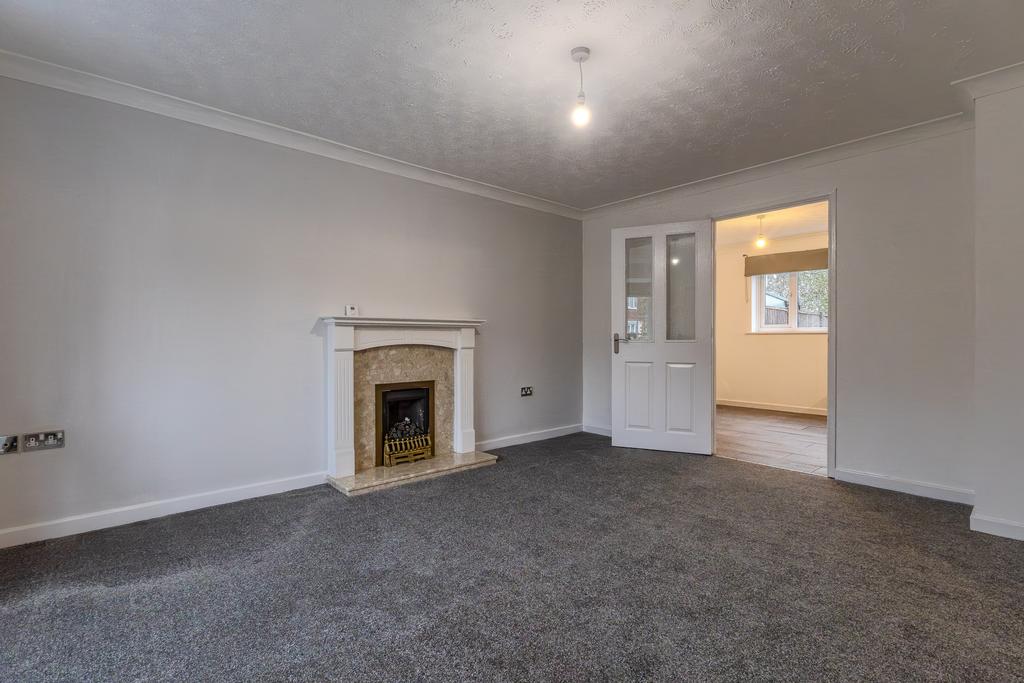 Living Room (2)