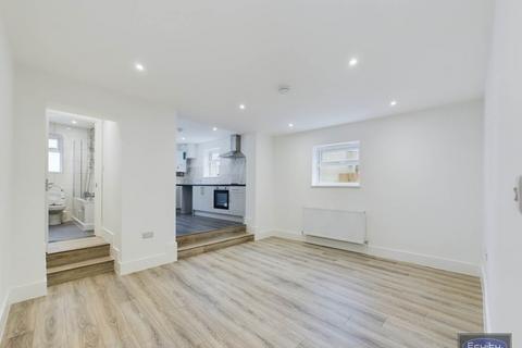 2 bedroom flat to rent, Frederick Place, Woolwich, London