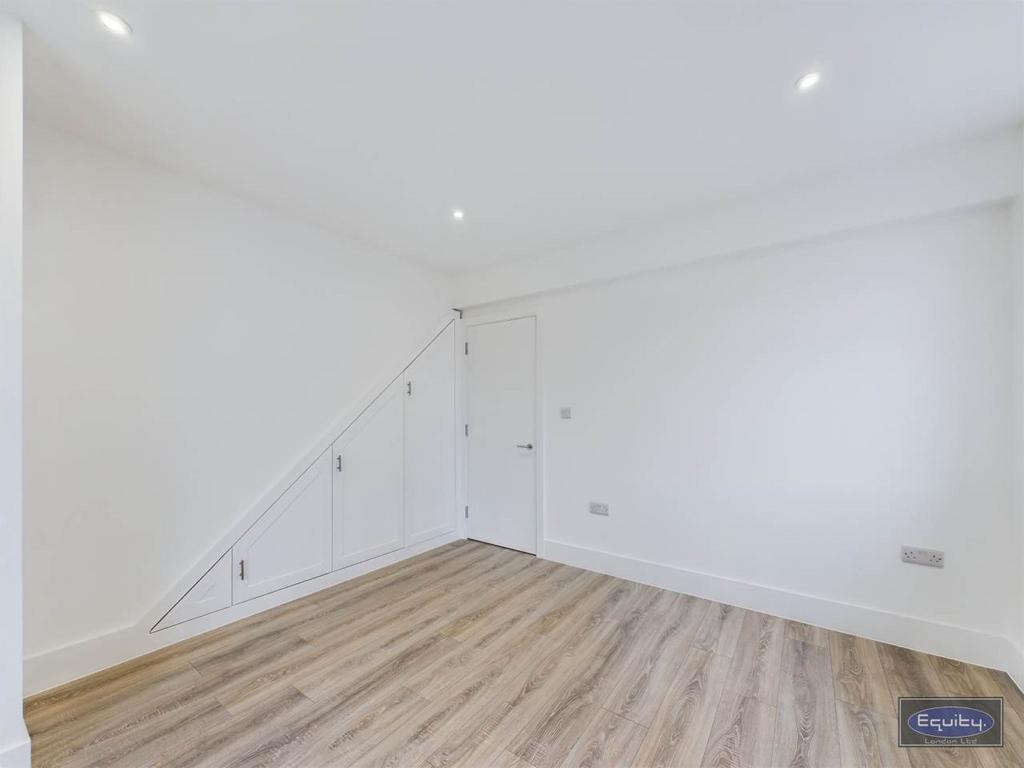 Bedroom one (3)