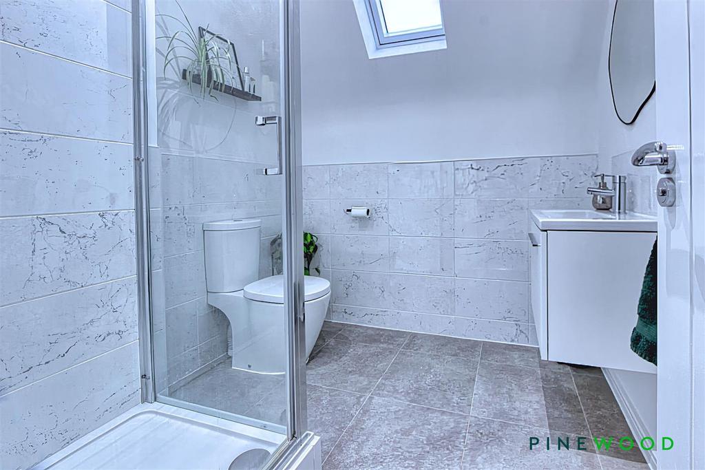 Ensuite shower room