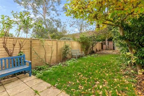 4 bedroom terraced house for sale, Swaffield Road, London, SW18