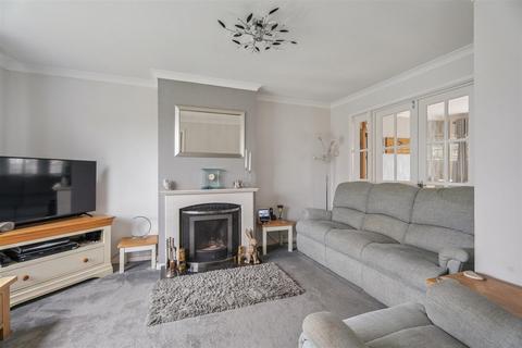 3 bedroom semi-detached house for sale, Brownlow Lane, Cheddington, Buckinghamshire