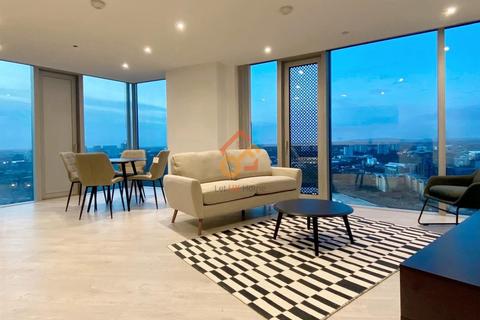 2 bedroom flat to rent, Vista River Tower, 1 Trinity Way, Manchester M3