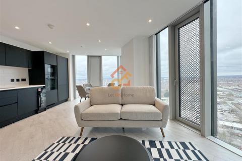 2 bedroom flat to rent, Vista River Tower, 1 Trinity Way, Manchester M3