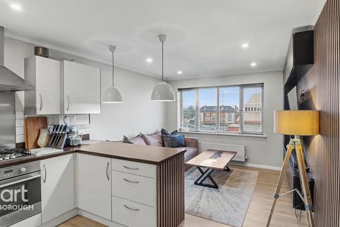 2 bedroom flat for sale, Sandringham Road, Walton