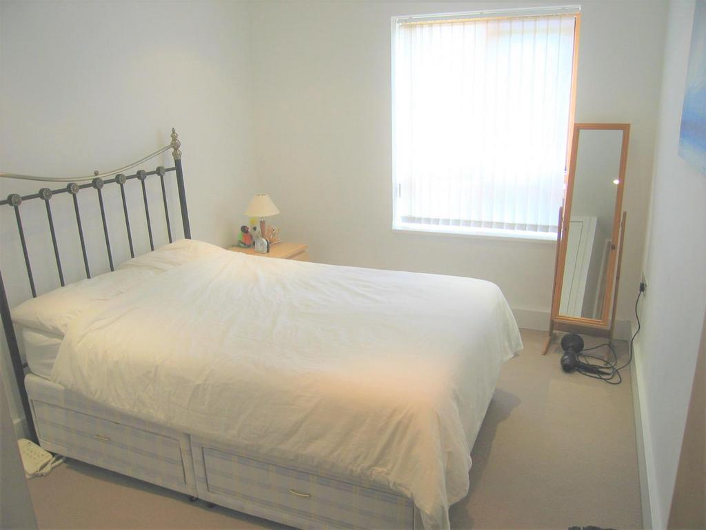 Trinity Gate D15 - bedroom.jpg