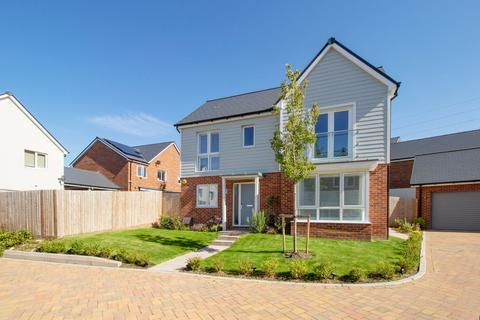 4 bedroom detached house for sale, Monarch Gardens, Tunbridge Wells