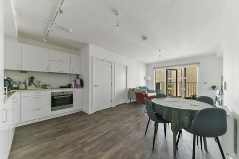 2 bedroom apartment to rent, Millet Place, Pontoon Dock London E16