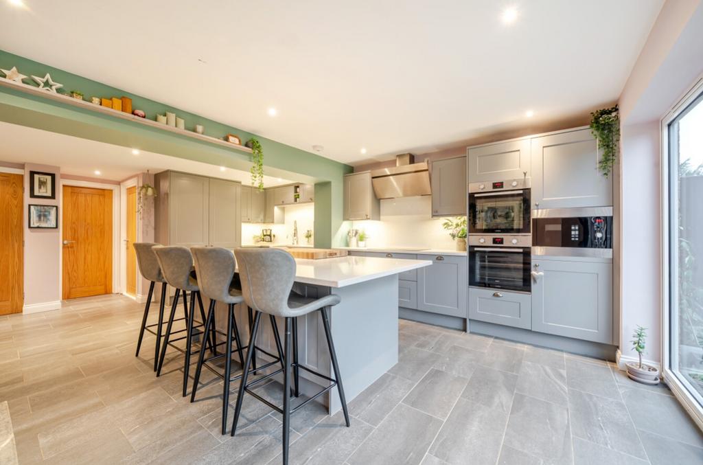 1407024-23-698267188dd2b