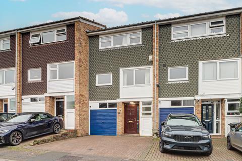Haddon Court, Shakespeare Road, Harpenden, AL5