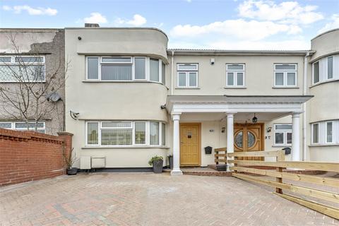 4 bedroom house to rent, Eastern Avenue, Ilford