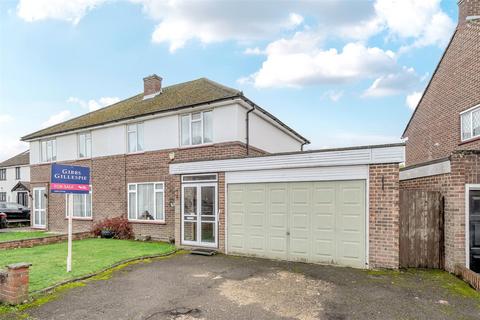 Lodge Close, Uxbridge