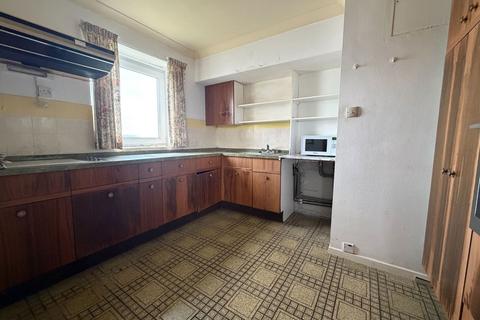 2 bedroom flat for sale, Cliff Road, Paignton