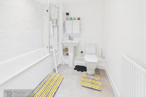 2 bedroom apartment for sale, Cornwell Avenue, Forge Wood, Crawley