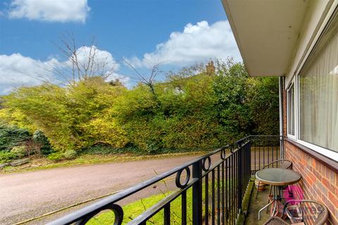2 bedroom flat for sale, Hale Lane, Edgware
