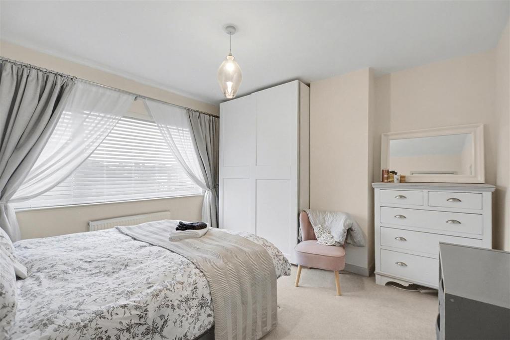 Bedroom 1 1.jpeg