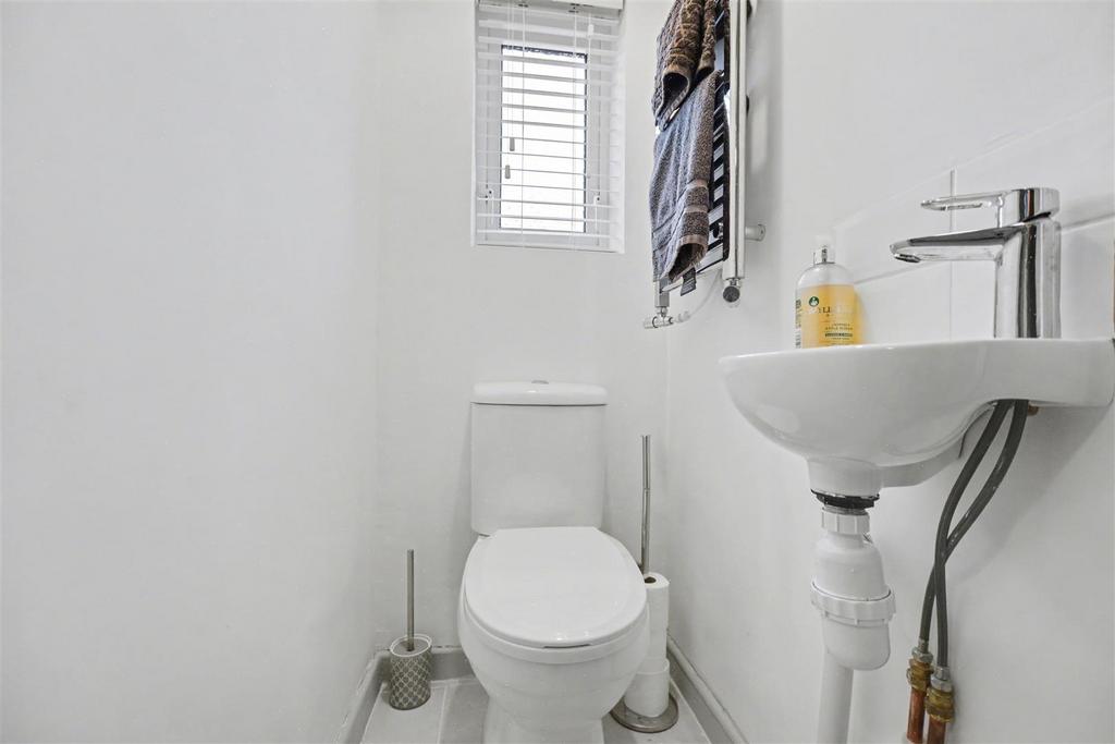 Upstairs WC.jpeg