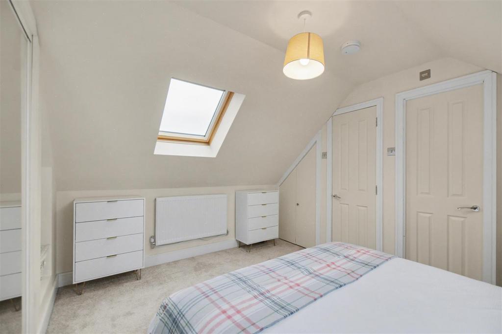 Bedroom 4 3.jpeg