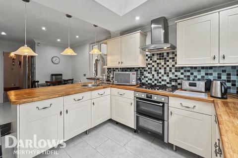 4 bedroom semi-detached house for sale, Brecon Road, Aberdare