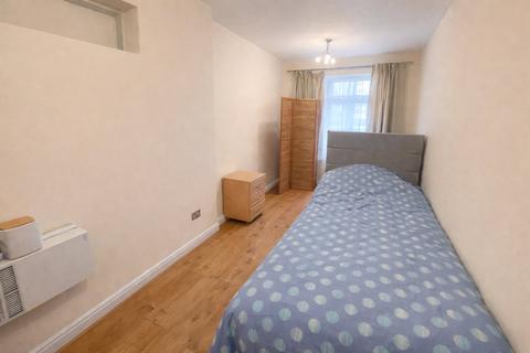 undefined, St Leonards Gardens, Greater London TW5