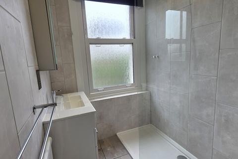 1 bedroom flat for sale, Park Road, East Barnet EN4
