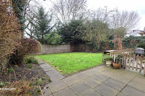 1 bedroom flat for sale, Park Road, East Barnet EN4
