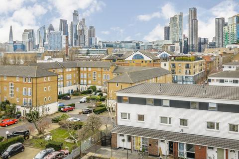 Goldman Close, London, E2
