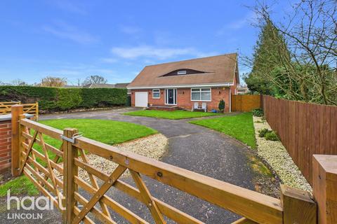 4 bedroom detached house for sale, Station Field, Skellingthorpe