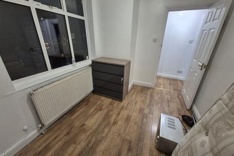 undefined, Douglas Crescent, Hayes UB4