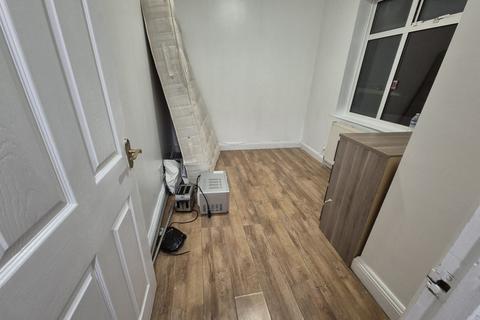 undefined, Douglas Crescent, Hayes UB4