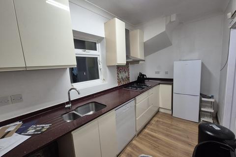 undefined, Douglas Crescent, Hayes UB4