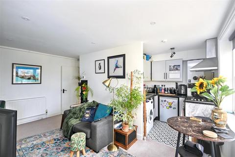 1 bedroom flat for sale, Cavendish Place, Eastbourne