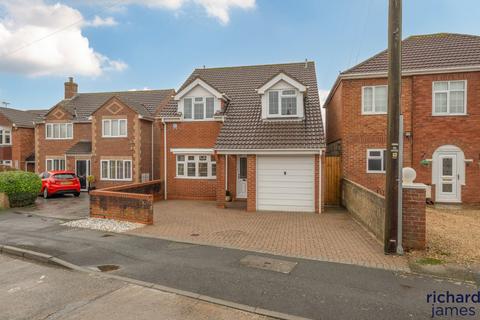 4 bedroom detached house for sale, Church Walk South, Rodbourne Cheney, Swindon, SN2