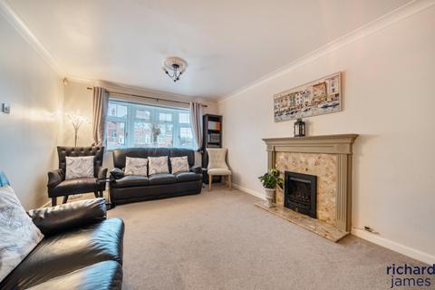 4 bedroom detached house for sale, Church Walk South, Rodbourne Cheney, Swindon, SN2