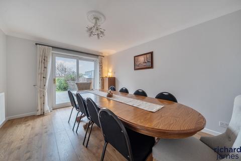 4 bedroom detached house for sale, Church Walk South, Rodbourne Cheney, Swindon, SN2