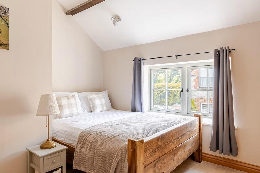 Bedroom 4.jpg