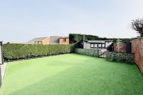 4 bedroom detached bungalow for sale, Pilling Lane, Scissett, Huddersfield HD8 9JF
