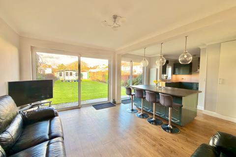 4 bedroom semi-detached house for sale, Christchurch Avenue, Harrow HA3