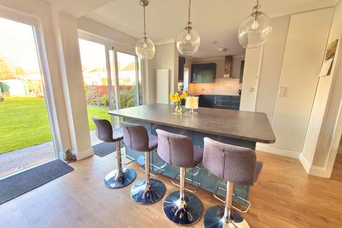 4 bedroom semi-detached house for sale, Christchurch Avenue, Harrow HA3