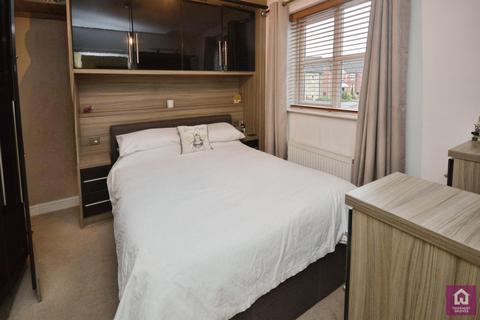 4 bedroom house for sale, Stately Drive, Manchester M24