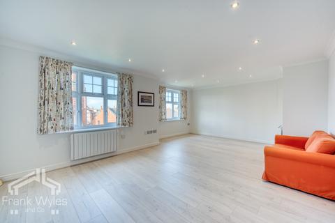 3 bedroom flat for sale, Flat 19, Old Vicarage Court, 273 Clifton Drive South, Lytham St. Annes, Lancashire