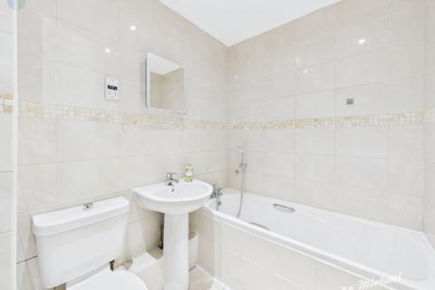 2 bedroom flat for sale, Masters House, Coxhill Way, Aylesbury