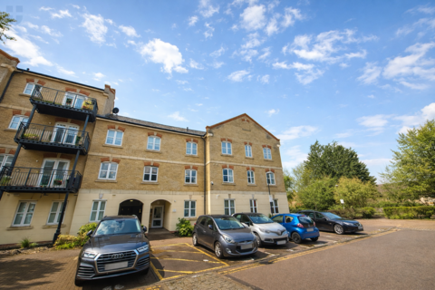 2 bedroom flat for sale, Masters House, Coxhill Way, Aylesbury