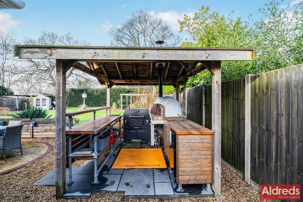 Outdoor kitchen and BBQ area