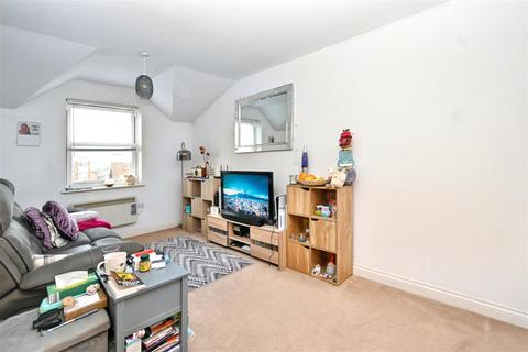 2 bedroom flat for sale, Upper Avenue, Eastbourne