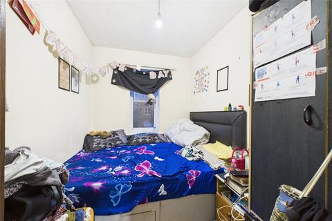 undefined, Admirals Court, Rose Kiln Lane, Reading, Berkshire, RG1