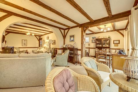 undefined, Mountdale Gardens, Leigh-on-sea, SS9