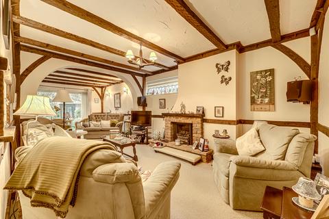 undefined, Mountdale Gardens, Leigh-on-sea, SS9