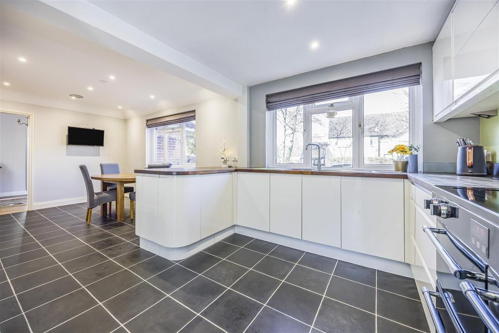 2 Warfield Avenue, Waterlooville-Portico Marketing-