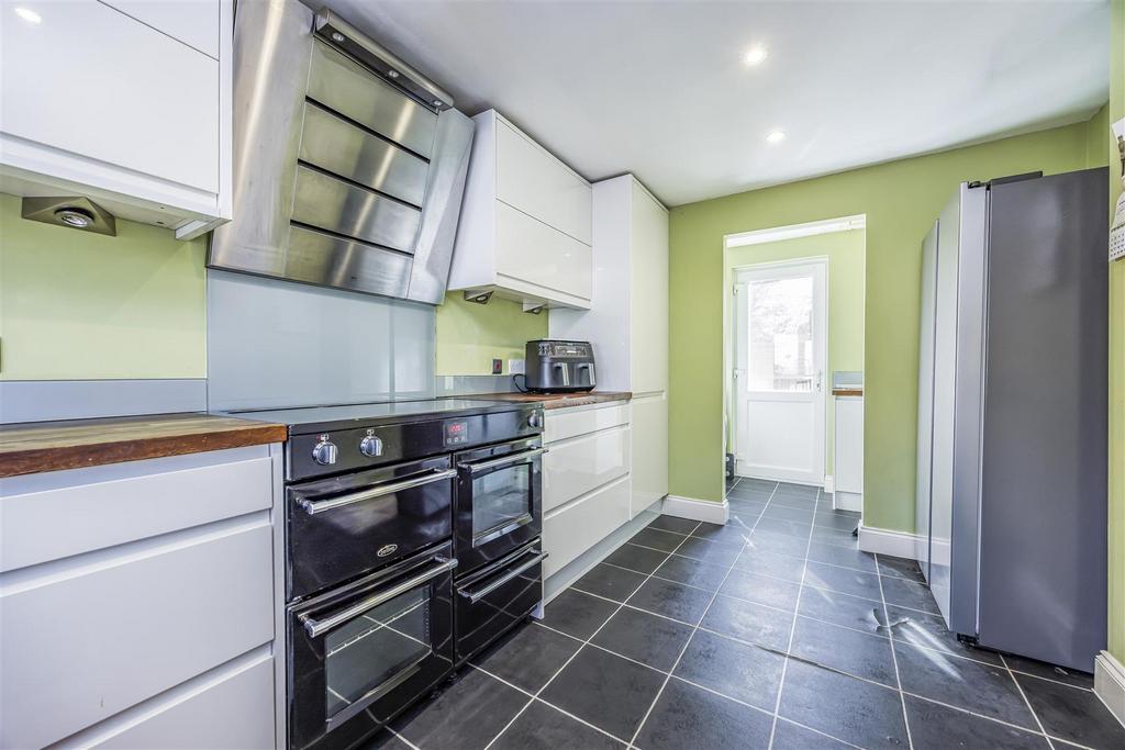 2 Warfield Avenue, Waterlooville-Portico Marketing-